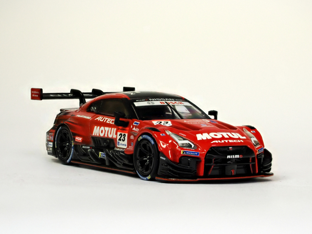 1/64　モチュールオーテックGT-R　MINI-GT