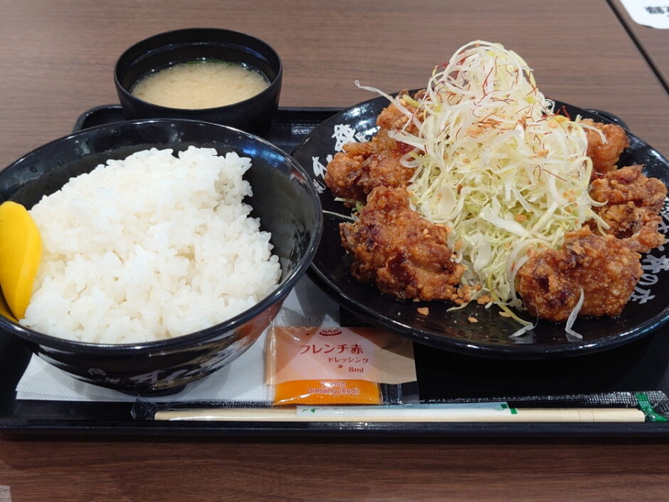 蓮田SA上り線のすたみな油淋鶏定食