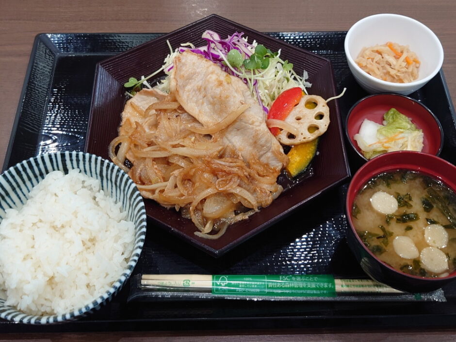 パサール蓮田の豚生姜焼き定食
