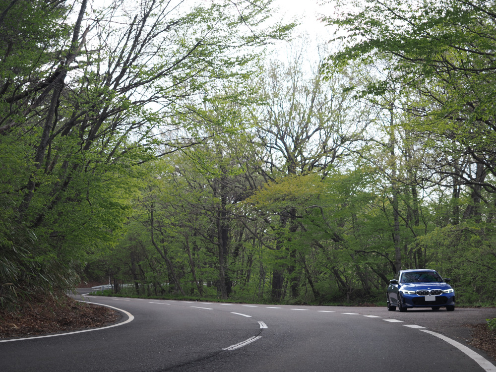 BMW M340i 羽鳥湖の近くで