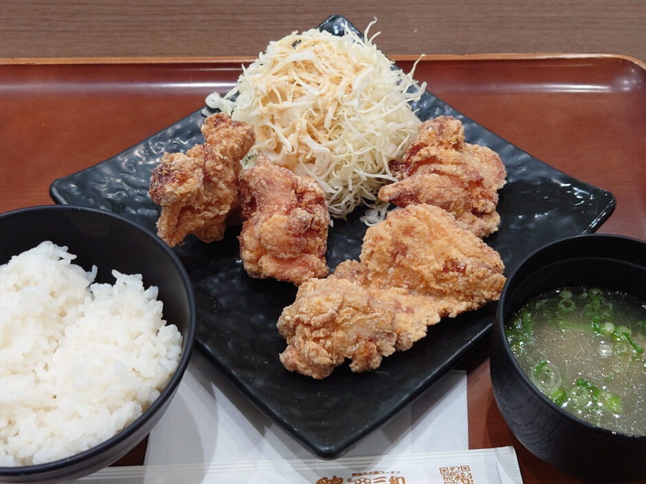 蓮田SA上り線　鶏三和のから揚げ定食
